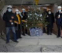 Общественники поздравили с наступающим Новым годом строителей самарского Дворца спорта